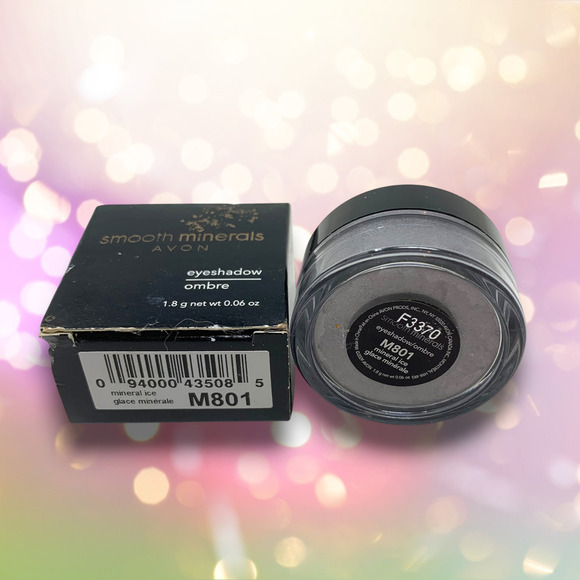 NEW Avon Smooth Minerals Loose Powder Eyeshadow Ombre Mineral Ice 1.8 g M801 Box - Picture 2 of 3